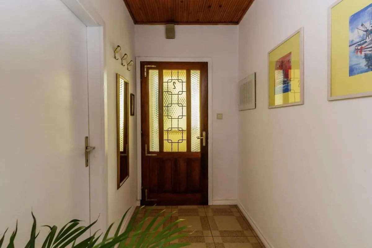Maison d'hôtes Hotel Barba In Trogir - Mittel-Dalmatien à Mastrinka Croatie