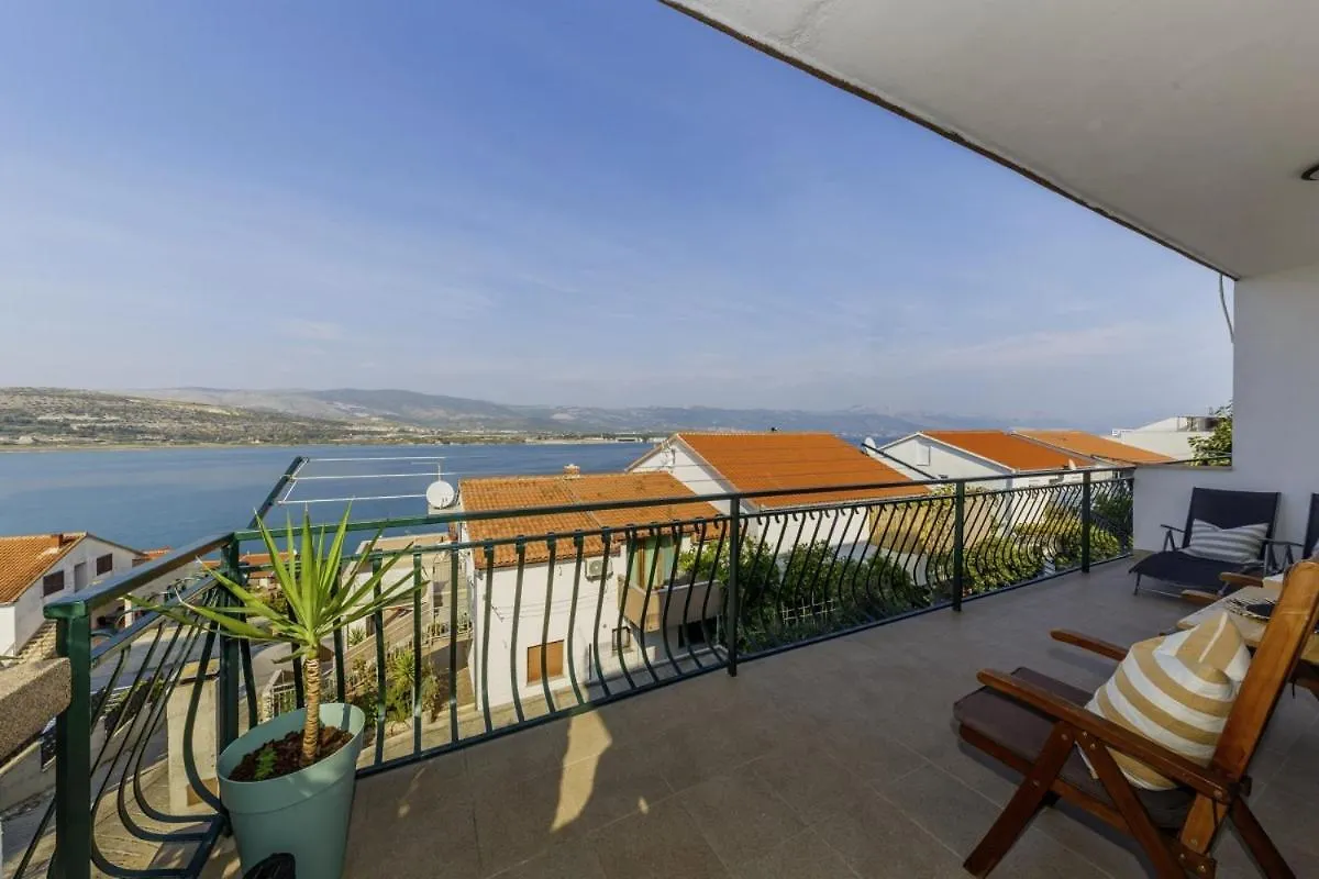 Maison d'hôtes Hotel Barba In Trogir - Mittel-Dalmatien à Mastrinka