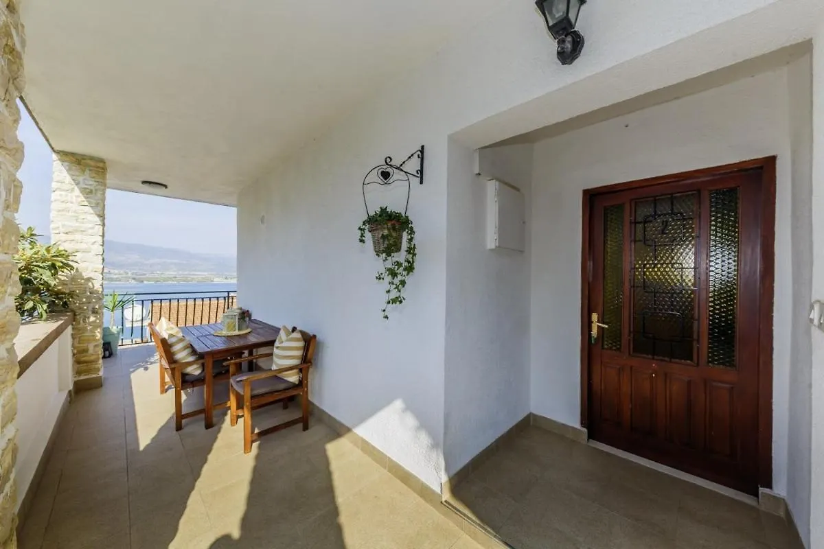 Maison d'hôtes Hotel Barba In Trogir - Mittel-Dalmatien à Mastrinka Croatie