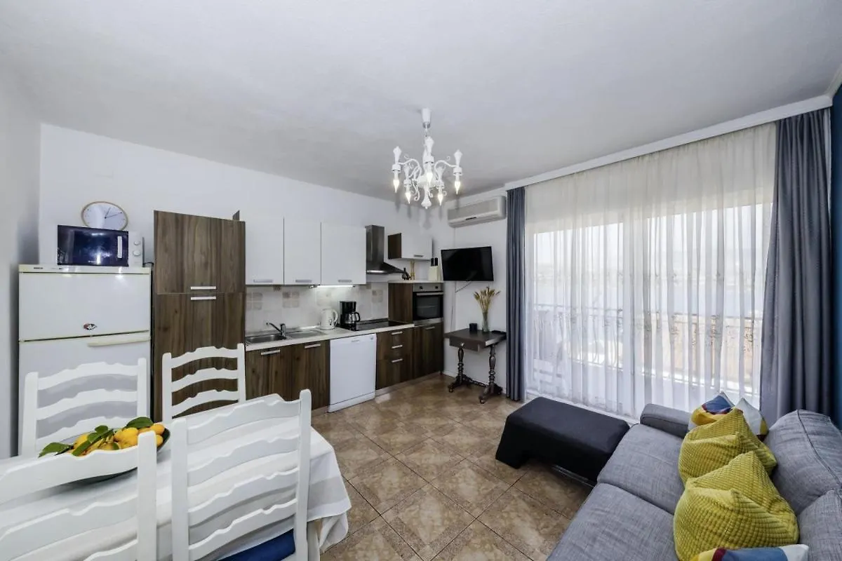 Guest house Barba In Trogir - Mittel-Dalmatien Hotel Mastrinka